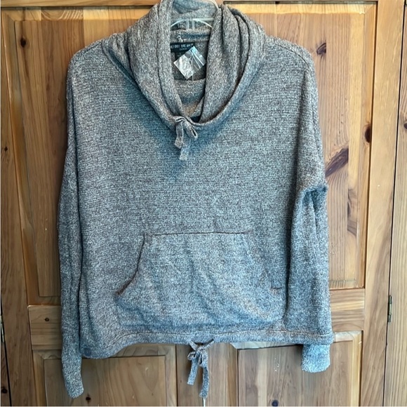barefoot dreams pebble beach pullover